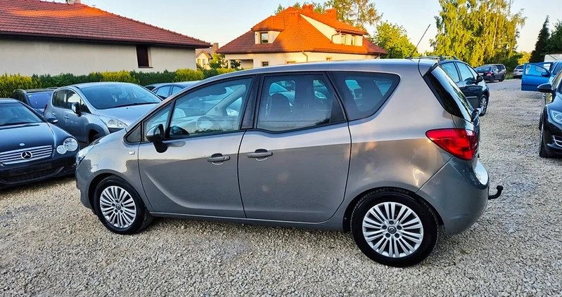 Opel Meriva cena 26500 przebieg: 190000, rok produkcji 2014 z Siemiatycze małe 781